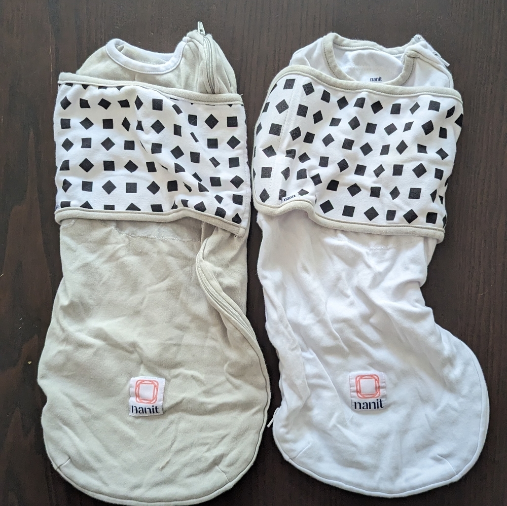 Set of 2 Nanit Velcro Swaddles - Grey and White (0-3 mo)